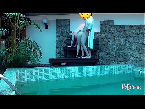 ❤️ Šéf pozve slúžku k bazénu, ale neodolala horúcemu ❤️ Anal porno na nás ️❤